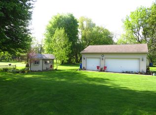 5813 Cleveland Massillon Rd, Clinton, OH 44216