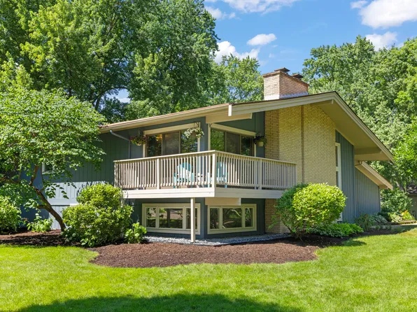 917 Royal Blackheath Ct, Naperville, IL 60563