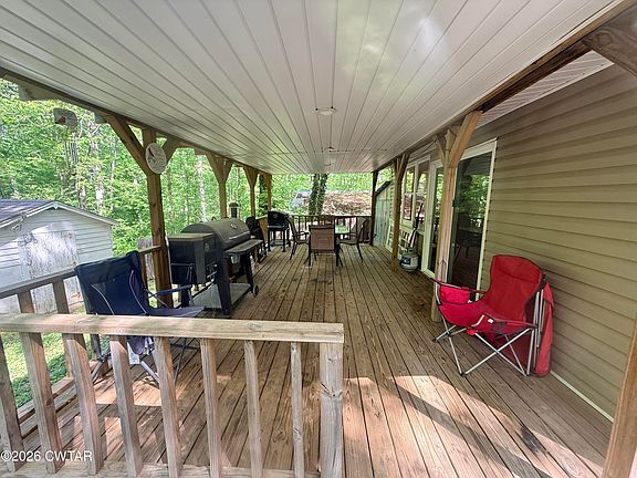 5th image of 133 Maxine Nelson Rd