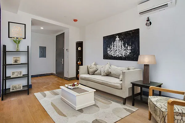 Rented by EXR | media 1