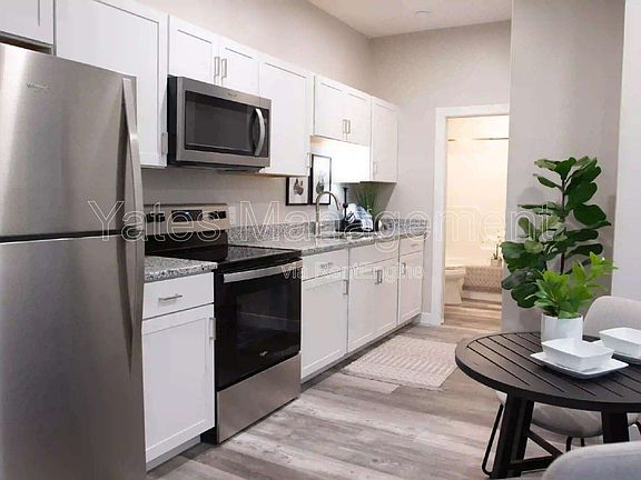 3rd image of 411 W McPherson Ave #204