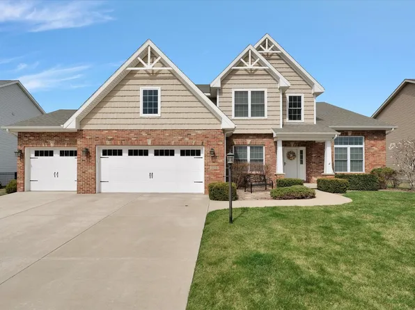 1108 White Oak Rd, Mahomet, IL 61853