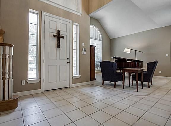 3rd image of 904 Hidden Meadow Ct