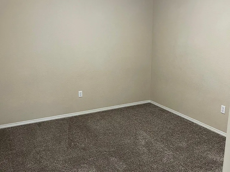 1515 Bradley Ct — Photo 13