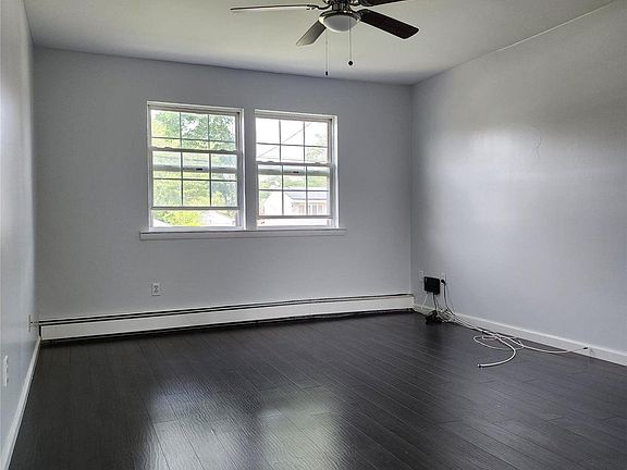 4th image of 36 Drayton Ave
