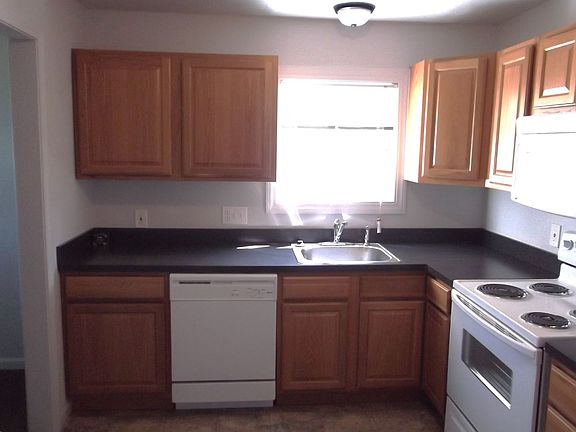 3rd image of 711 Rockledge Rd APT 1S