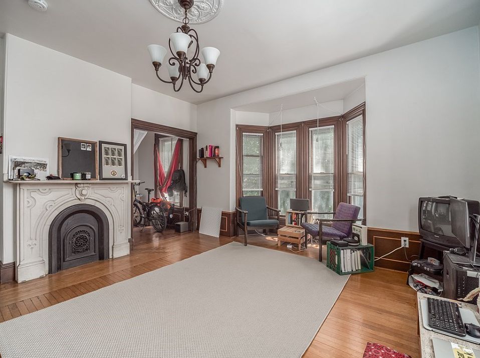 1st image of 27 Warren Ave #2