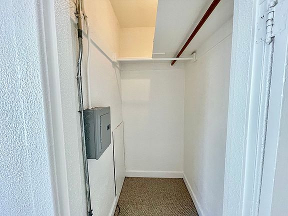 5th image of 585 Birch St #17
