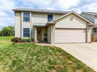 905 14th St, Silvis, IL 61282
