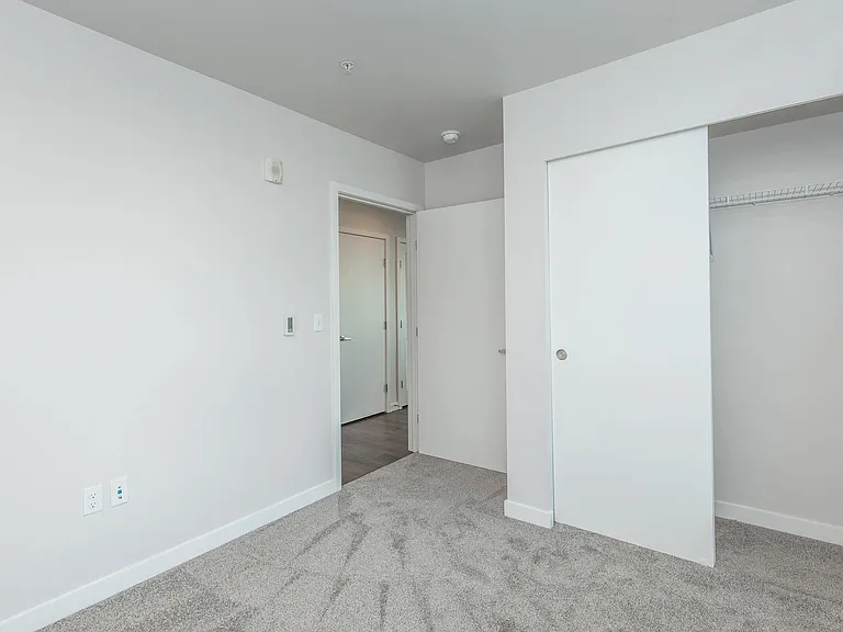 Linden Flats — Photo 99