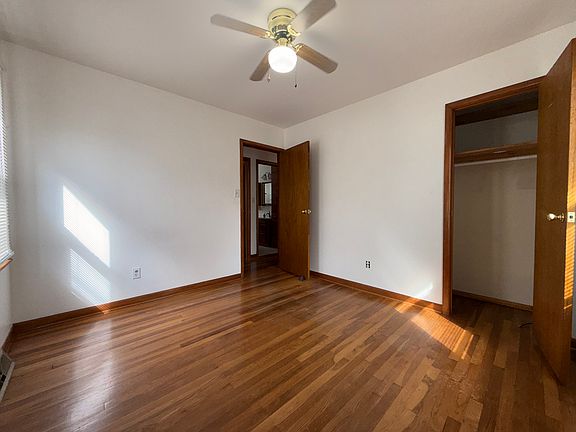 5th image of 2211 Allens Ln