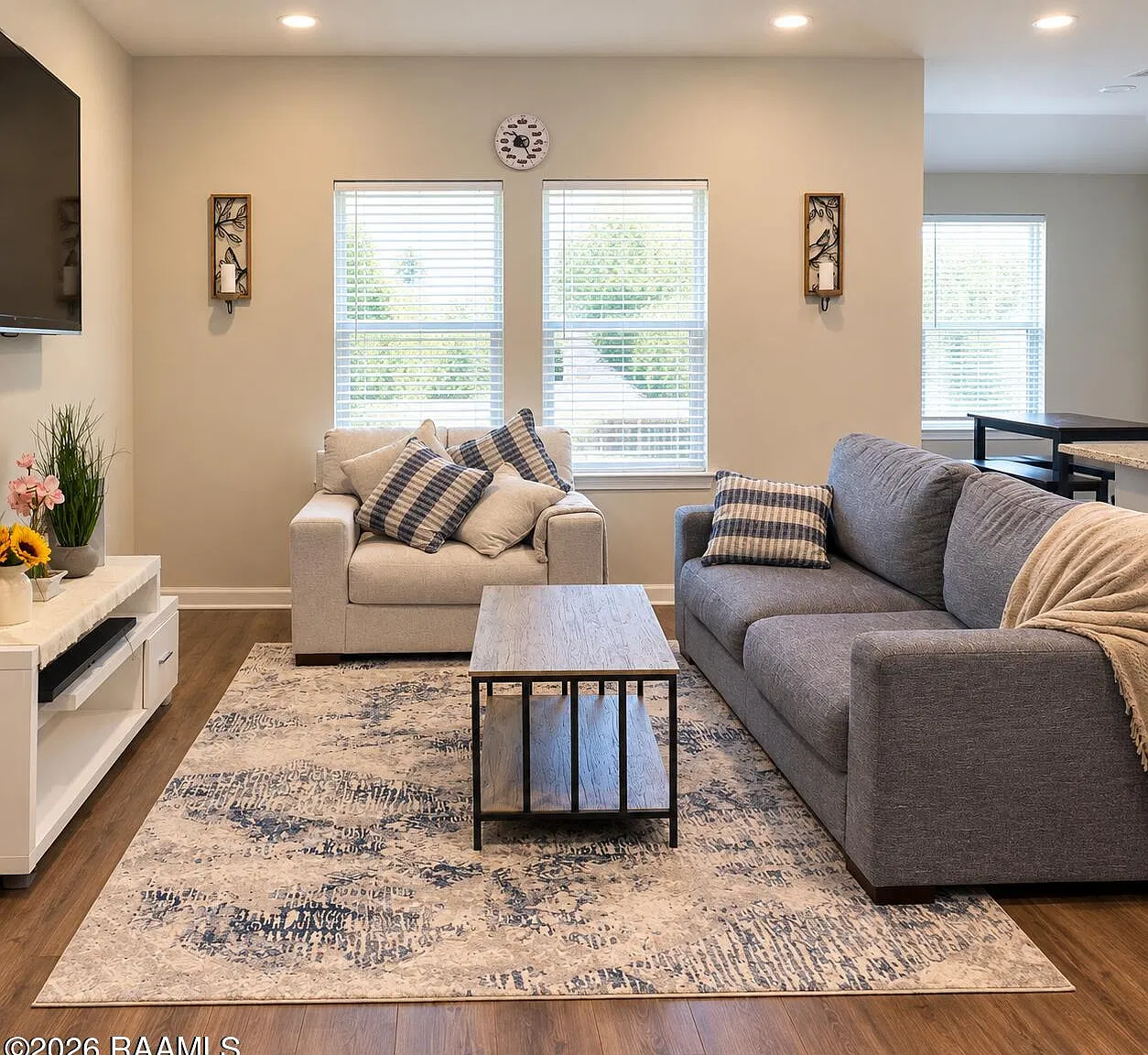 4 bed, 1706 sqft, $4,000 — Photo 3