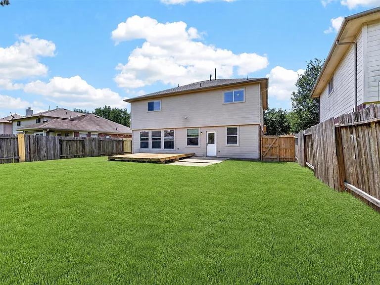19246 Hopeview Ct — Photo 38