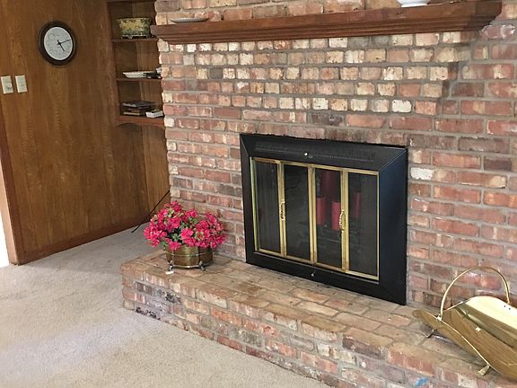 5th image of 831 Willowcreek Dr