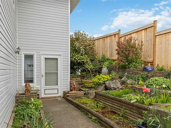 3rd image of 4125 Interurban Rd #28