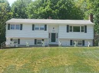 1260 Shepard Ave, Hamden, CT 06518