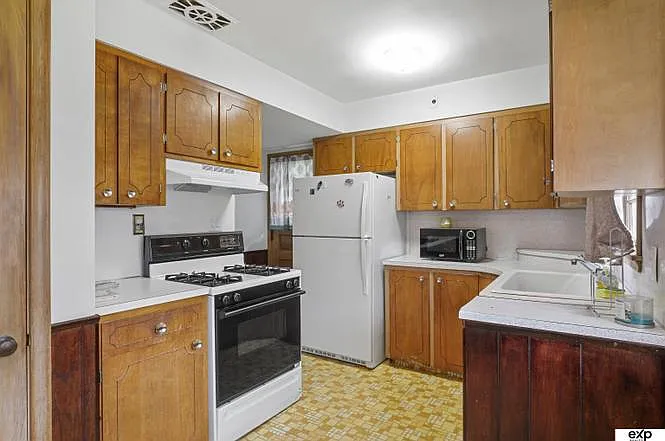 3502 Drexel St — Photo 10