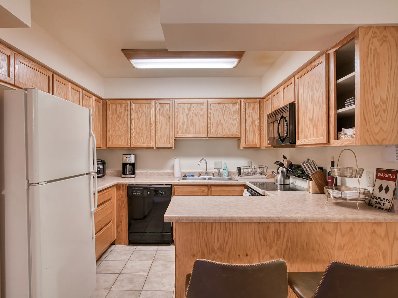 2 bed, 946 sqft, $3,200 — Photo 4