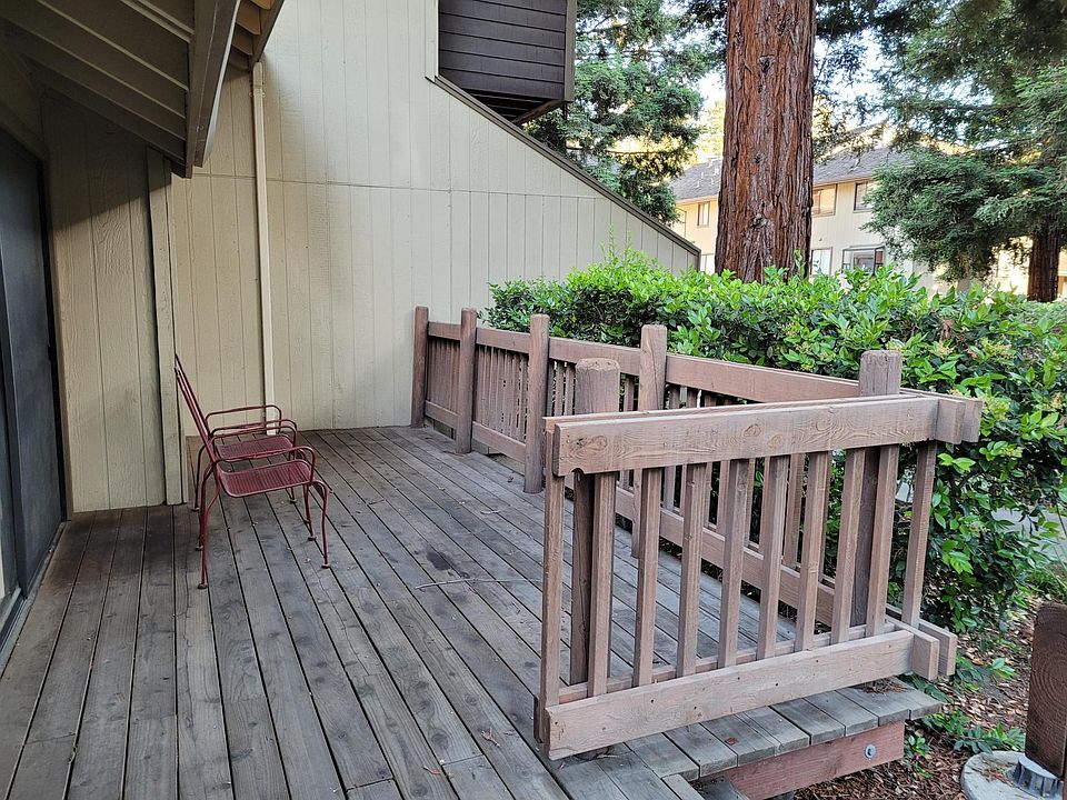1st image of 580 Laurie Jo Ln