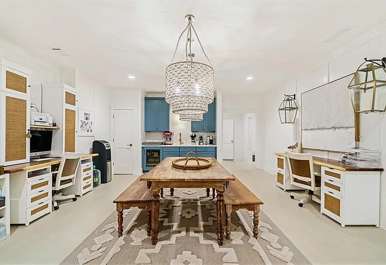 538 Park Dr NE — Photo 52