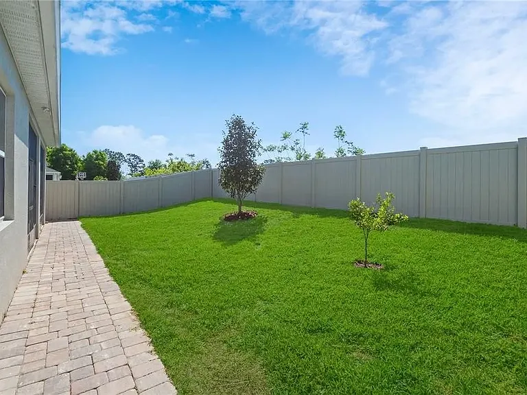 1090 Alder Tree Dr — Photo 24