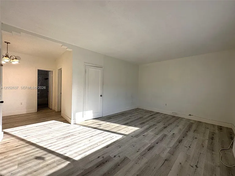 955 Bay Dr #7 — Photo 8