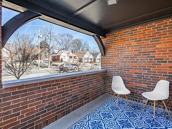 4th image of 3227 Ashwood Dr