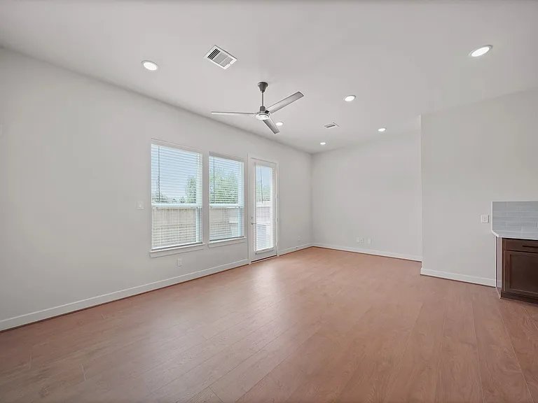 1518 Colonial Gorge Dr — Photo 11