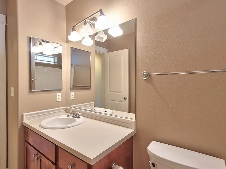 2109 NE 50th Way — Photo 27