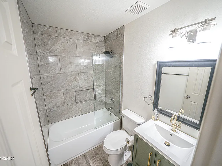9315 E Dallas St — Photo 17