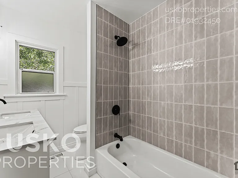 2503 W St — Photo 15