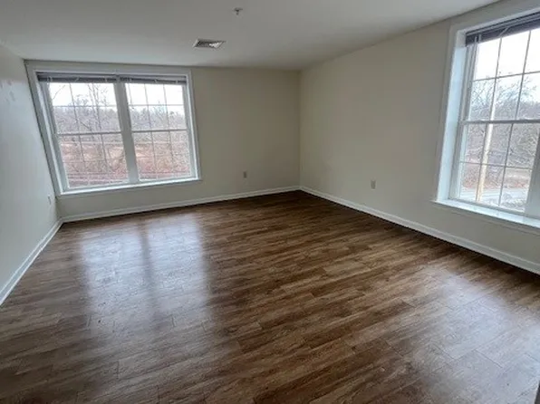 11 Davis Rd, Valley Forge, PA