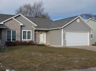 250 E John St, Poynette, WI 53955