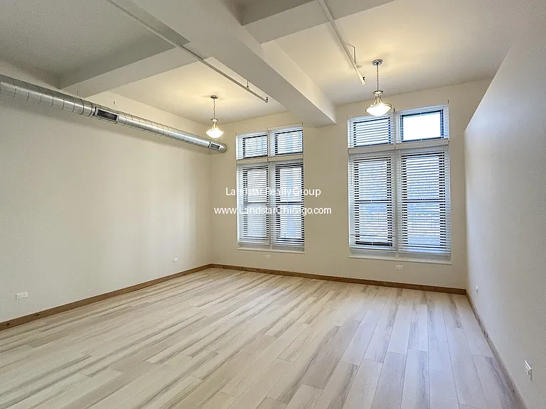4611 S Ellis Ave #105 — Photo 1