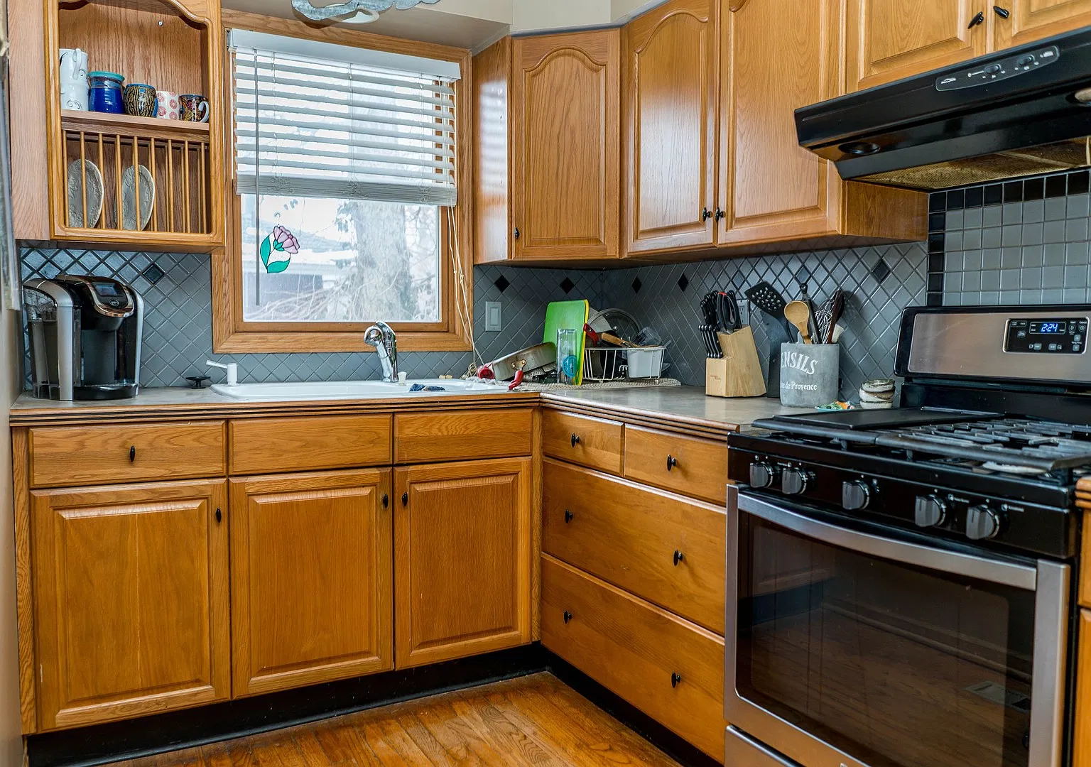 Centrally located bungalow! — Photo 3