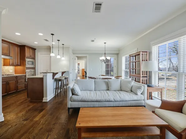 3210 W End Cir #203, Nashville, TN 37203