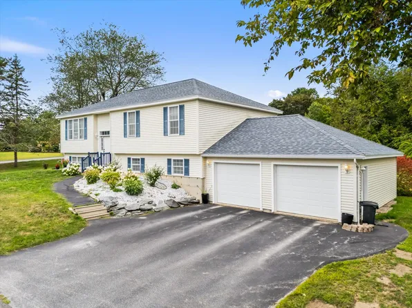 52 Mechanic Street, Winterport, ME 04496