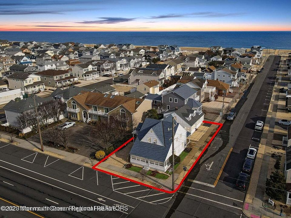 1st image of 807 Grand Central Avenue