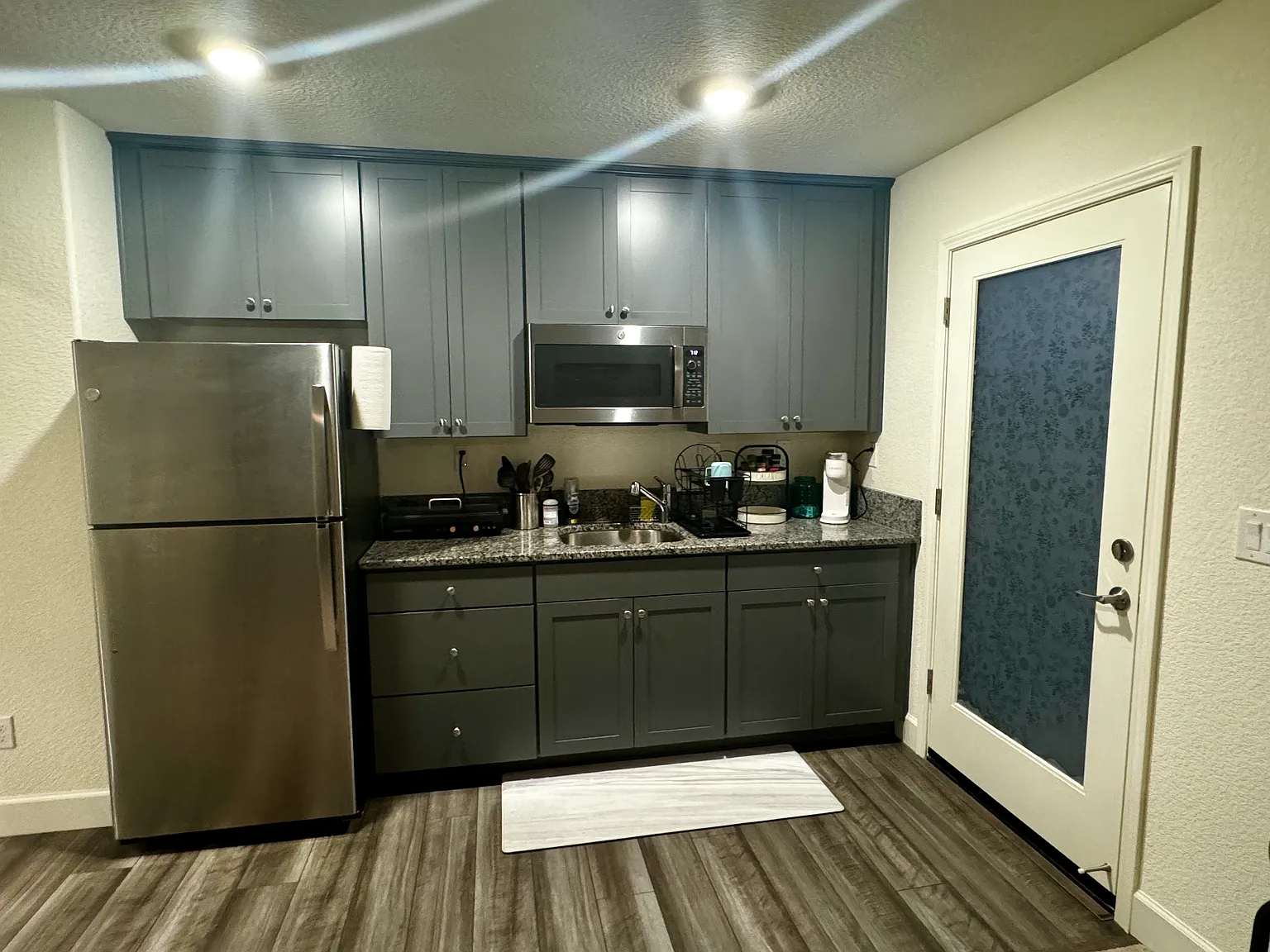 1 bed, 700 sqft, $1,650 — Photo 2
