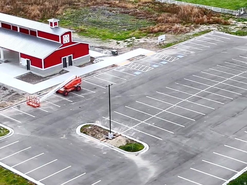 2nd image of 1918 S Chalgrove Rd