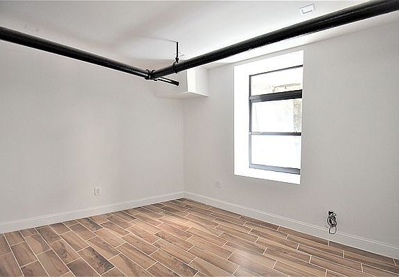 3rd image of 51 Hamilton Pl #Basement