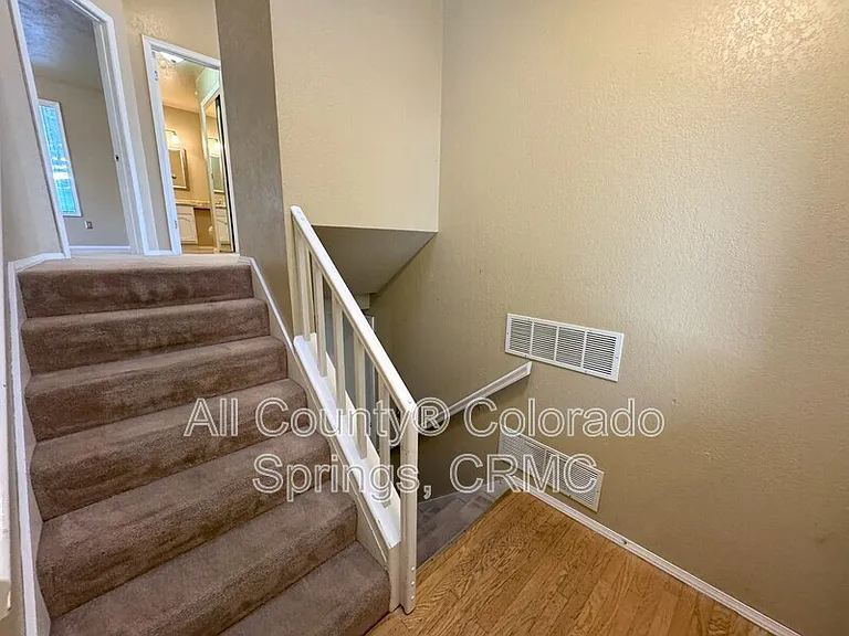 931 Kings Crown Rd — Photo 20