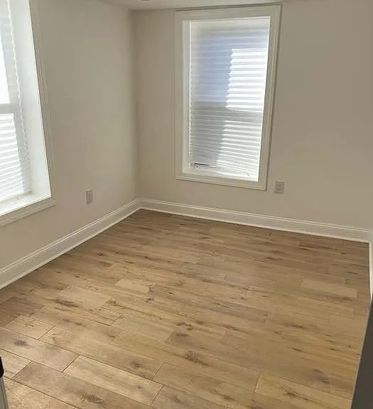 406 Sloan St — Photo 12