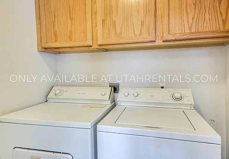 1343 S 1370 E — Photo 7