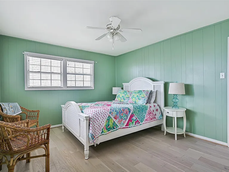 16904 Beachcomber Dr — Photo 18