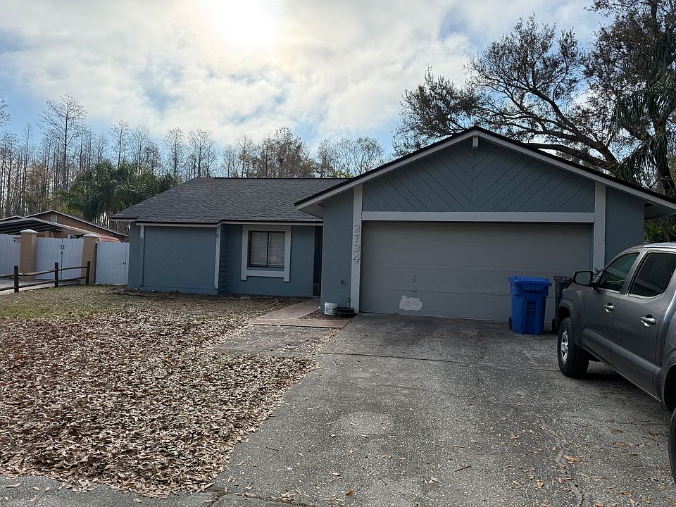 1st image of 2734 Lakeville Dr