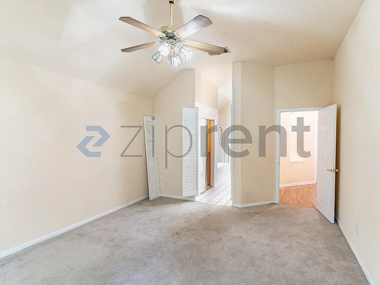 1215 Timber Bend Dr — Photo 10