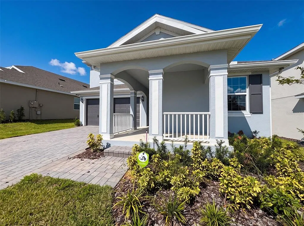 6 bed, 4.5 bath, 3412 sqft, $4,300 — Photo 2