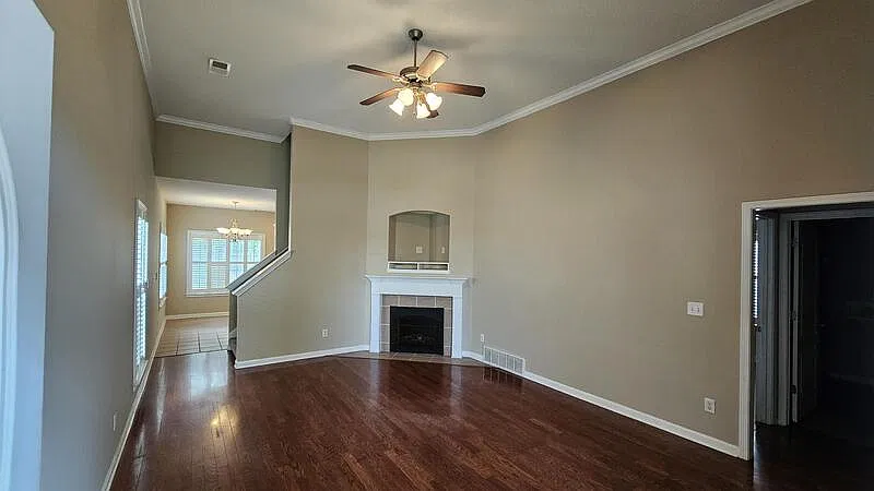 3 bed, 2.5 bath, 1442 sqft, $1,495 — Photo 2