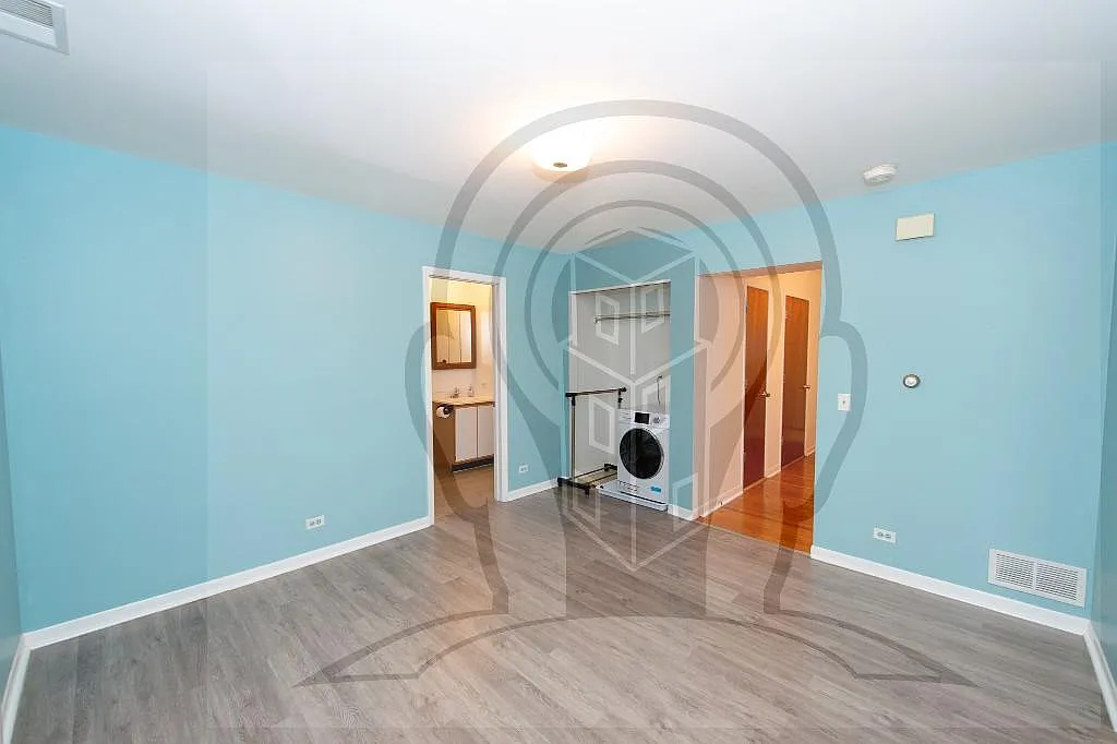 2 bed, 1.0 bath, 625 sqft, $1,700 — Photo 4